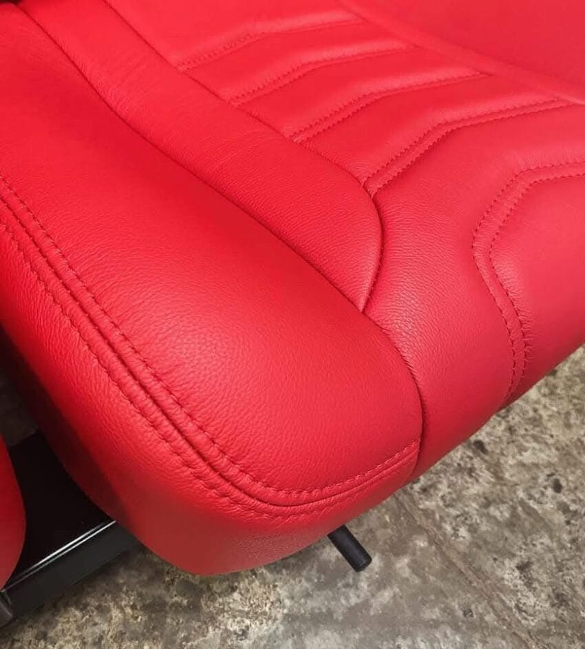 C10 Red bucket seats - Image 3