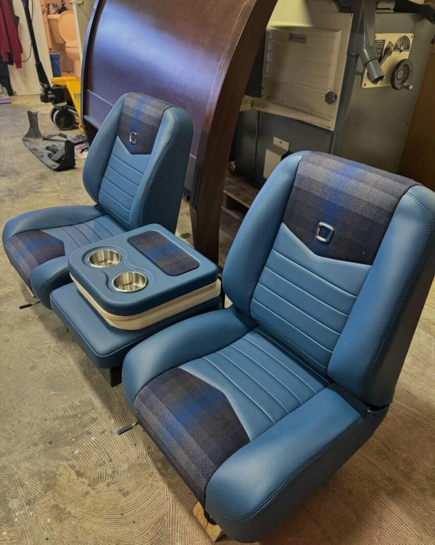 C10 blue bucket seats - Image 2