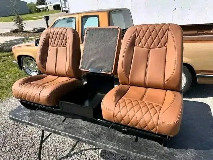 1960-87 C10 Bucket Seat With Console - Image 3