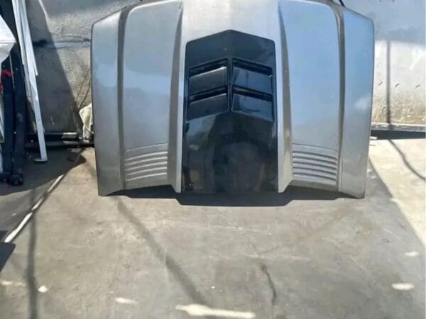 2005 Chevy Silverado hood