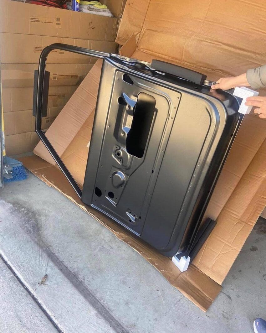 1970-72 C10 Doors - Image 3