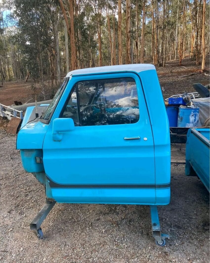 Custom Tub for Dual Wheel Ford F100 Truck