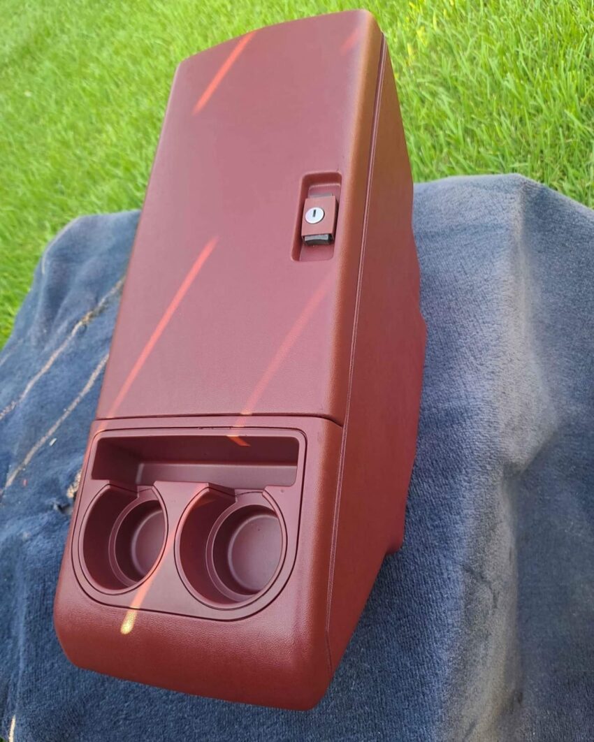 88-94 Chevy GMC Red Center Console - Image 4