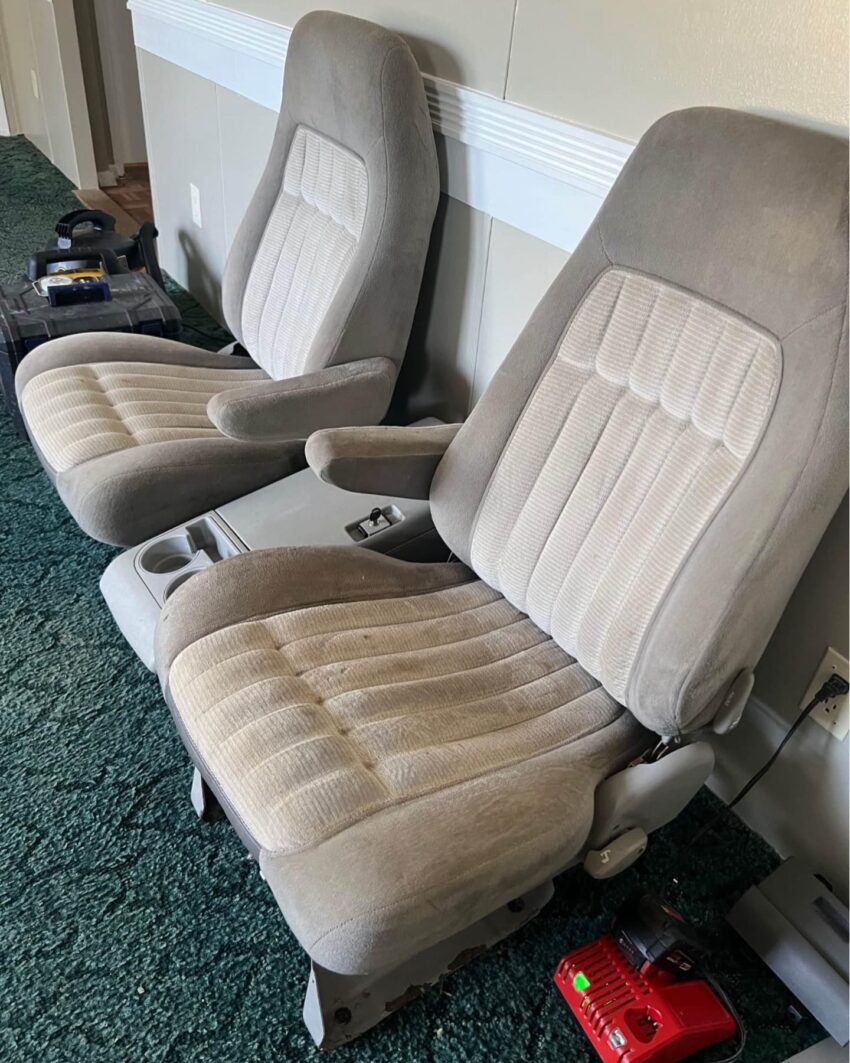 88-94 Chevrolet Silverado bucket seats - Image 2