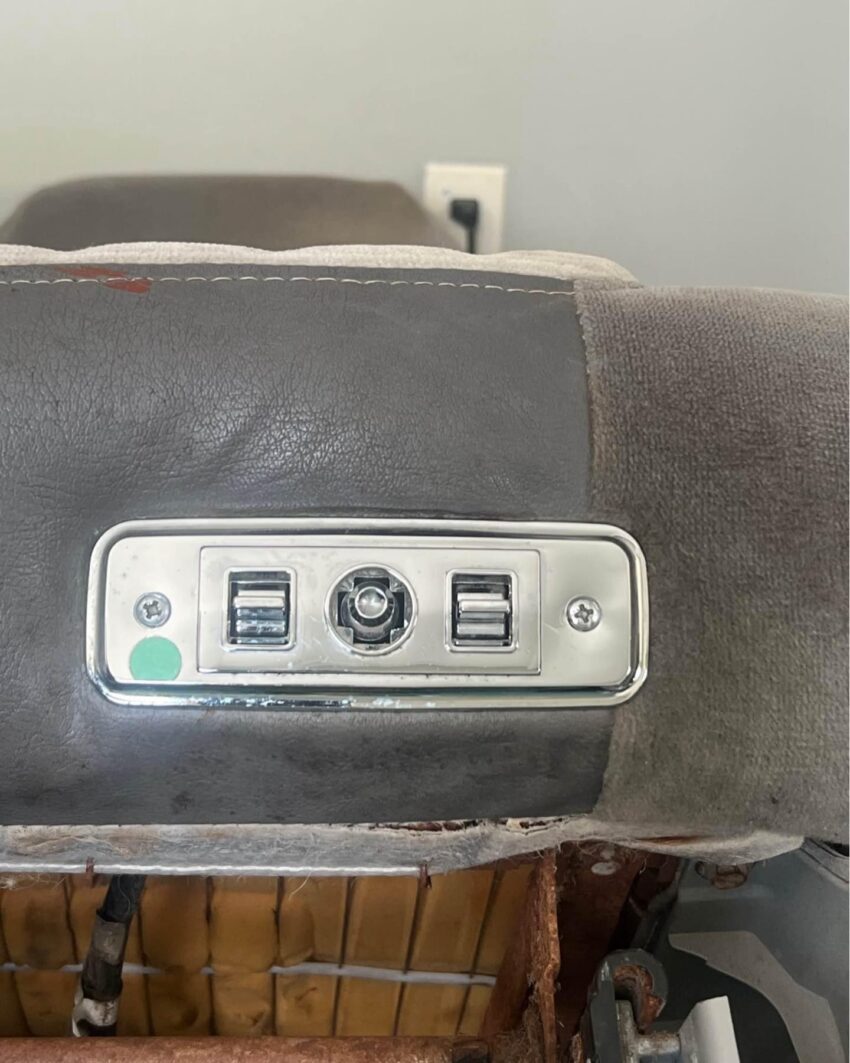 88-94 Chevrolet Silverado bucket seats - Image 5