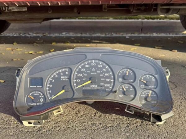 99-06 Chevy Silverado Tahoe Suburban 2500HD Cluster