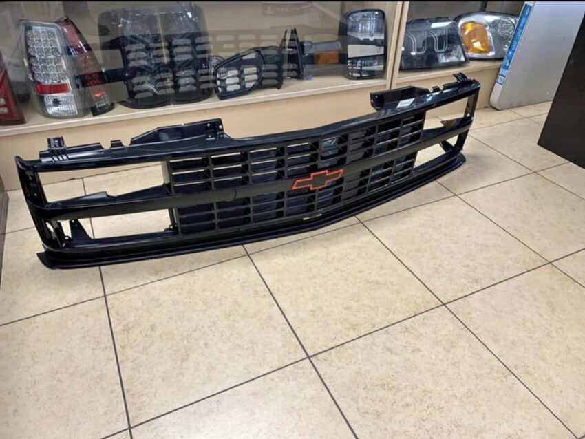454 SS BLACK GRILLE WITH RED END BLACK EMBLEM & BUMPER FILLER FITS ALL CHEVY CK 1988/1998 GMC SIERRA CK 1988/1998 - Image 2