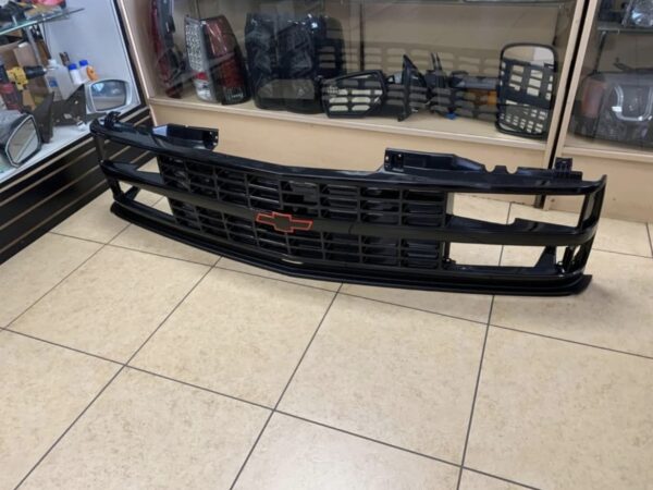 454 SS BLACK GRILLE WITH RED END BLACK EMBLEM & BUMPER FILLER FITS ALL CHEVY CK 1988/1998 GMC SIERRA CK 1988/1998