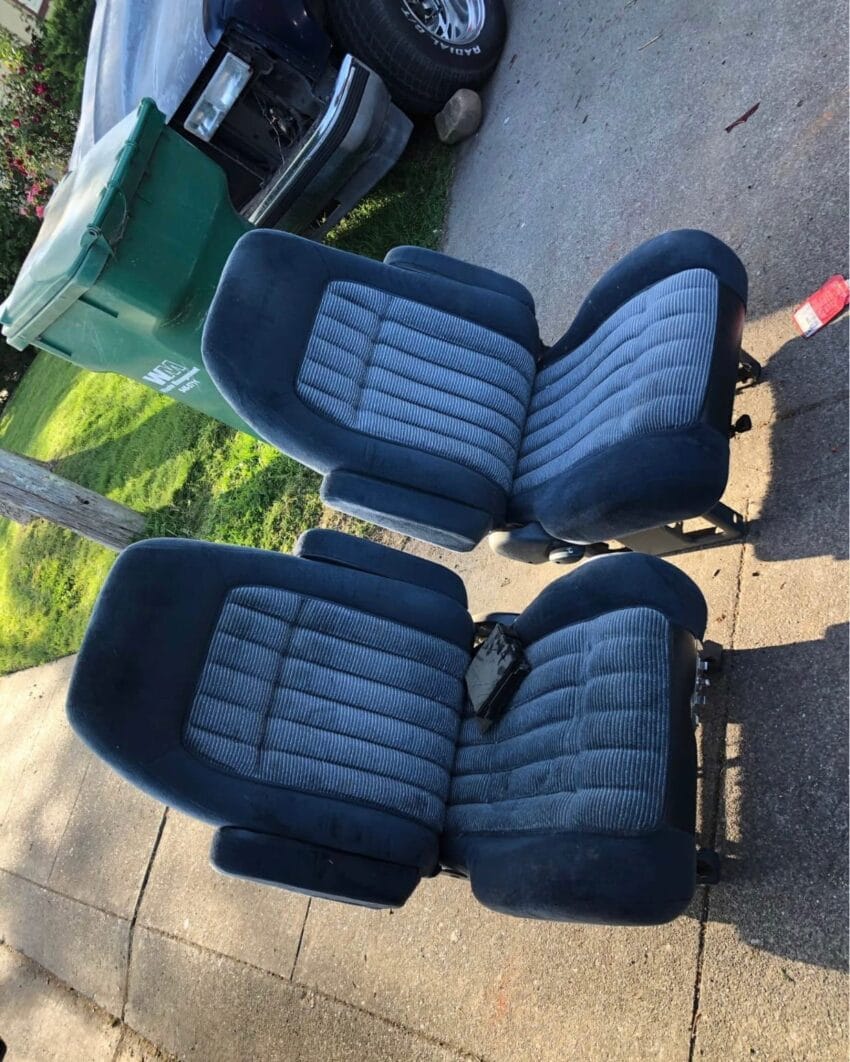 88-94 OBS Chevy GMC Bucket Seats - Image 2