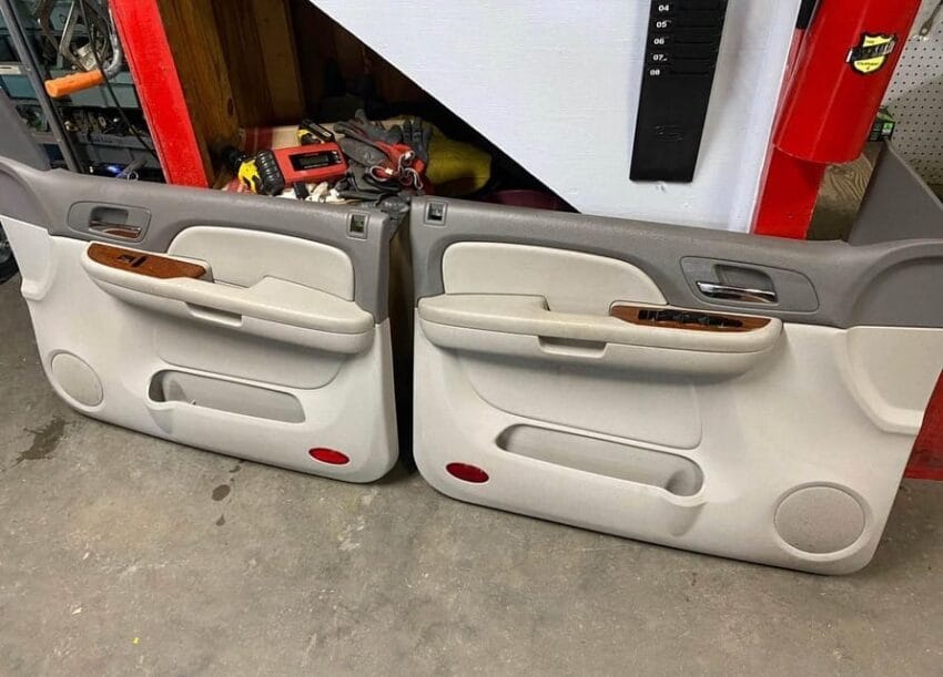 07-09 Yukon Tahoe Escalade Door Panels
