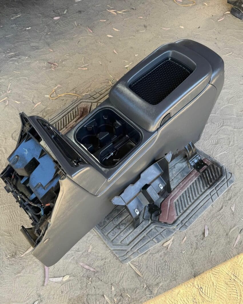 99-06 Silverado Center Console Swap - Image 2