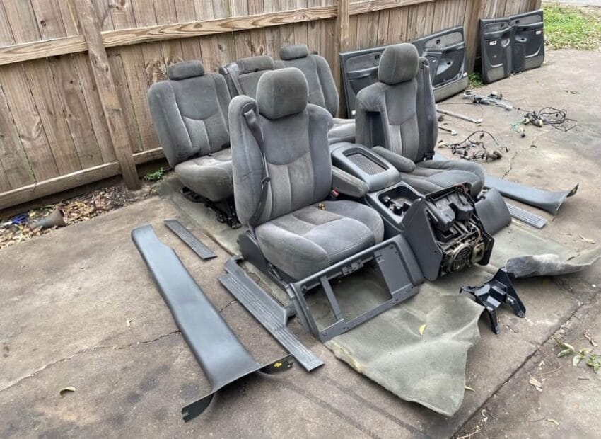 2003-2006 Chevy GMC Interior