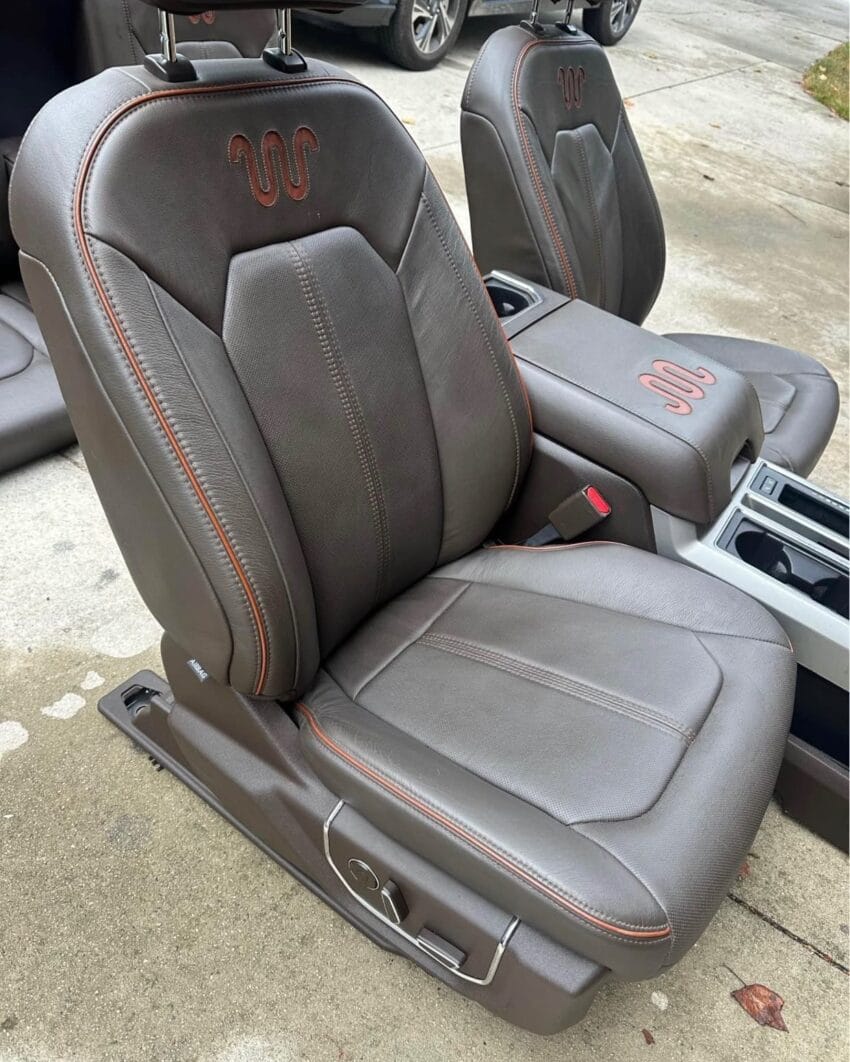 Ford King Ranch Seats Console - Image 3