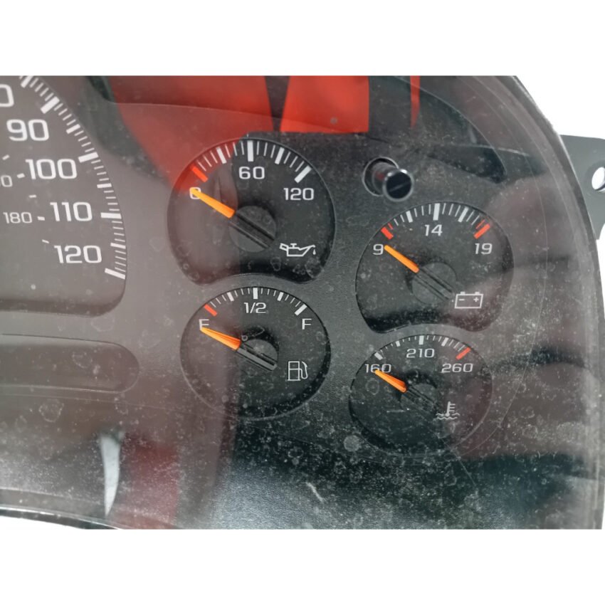 2000 - 2004 GMC Sierra Cockpit - Image 3