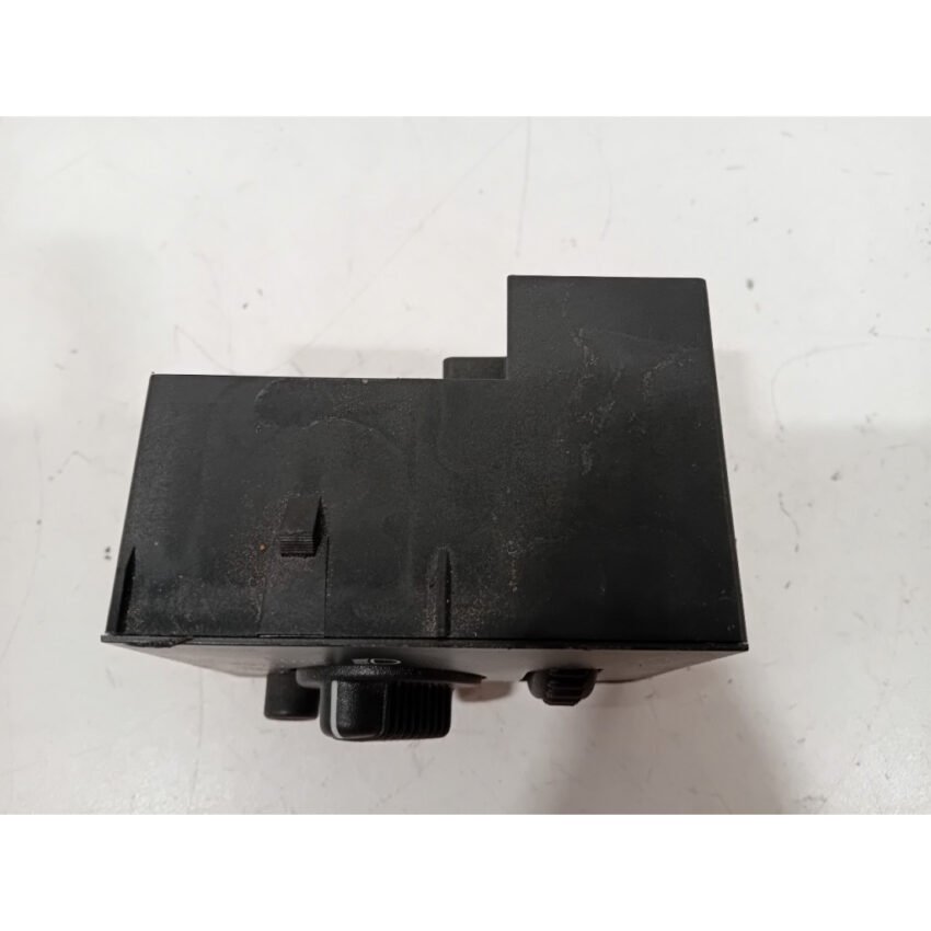 2000 - 2004 GMC Sierra Light switch - Image 5