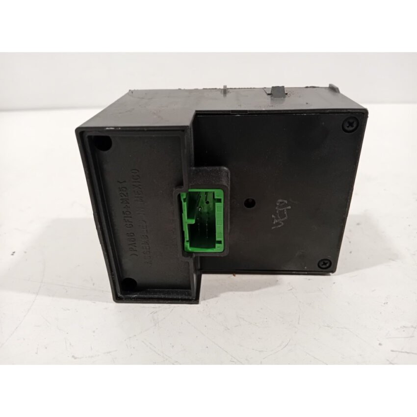 2000 - 2004 GMC Sierra Light switch - Image 2