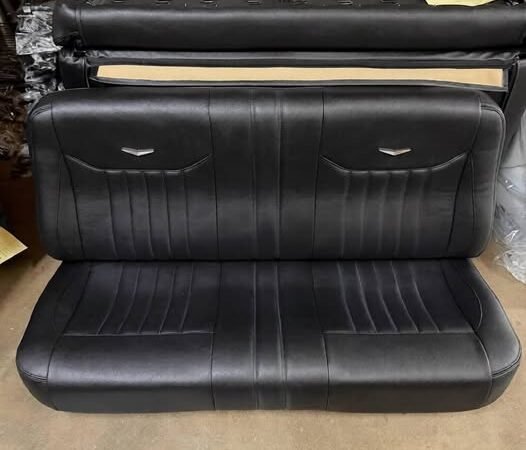 Classic black LB without center bolsters and V medallions