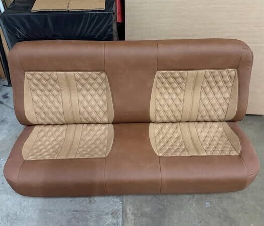 Distressed buck double diamond line with distressed camel inserts and wings