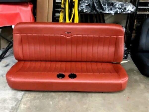 Classic cayenne SCS 23 with gunmetal V medallion and black cups